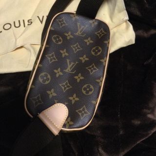 新品未使用 LOUIS VUITTON 廃盤 ポシェット・ガンジュ ボディバック