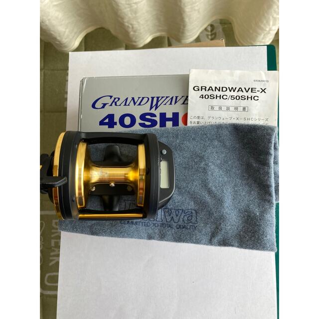 DAIWA(ダイワ)の（再値下げ）ダイワグランウェーブＸ40ＳＨＣ スポーツ/アウトドアのフィッシング(リール)の商品写真