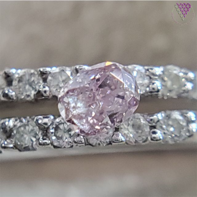 0.061 ct F.Pur.Pink I2 天然 ピンク ダイヤモンド レディースのアクセサリー(リング(指輪))の商品写真