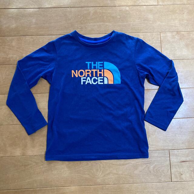 THE NORTH FACE(ザノースフェイス)のTHE NORTH FACE ノースフェイス　長袖Tシャツ　140cm キッズ/ベビー/マタニティのキッズ服男の子用(90cm~)(Tシャツ/カットソー)の商品写真