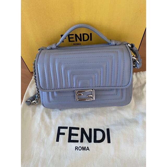 FENDI(フェンディ)のFENDIマイクロバスケットチェーンショルダーバッグ レディースのバッグ(ショルダーバッグ)の商品写真