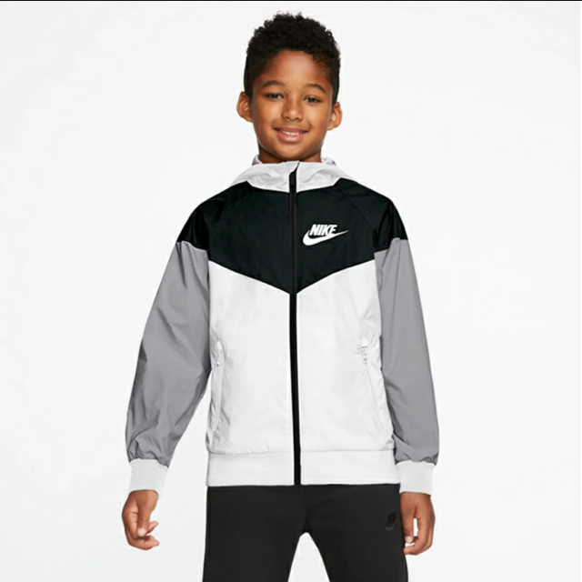 NIKE(ナイキ)の【セール】NIKE ウインドブレーカー3T キッズ/ベビー/マタニティのキッズ服男の子用(90cm~)(ジャケット/上着)の商品写真