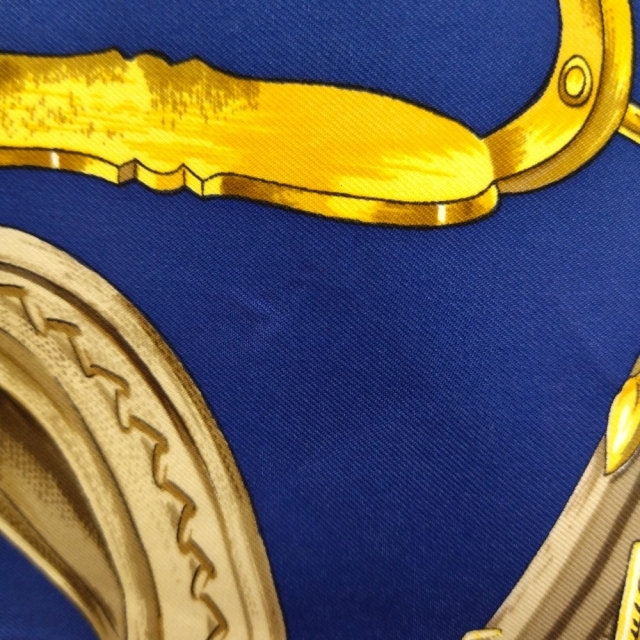 HERMES エルメス エンブレム装飾総柄シルクスカーフ ブルー/ゴールド