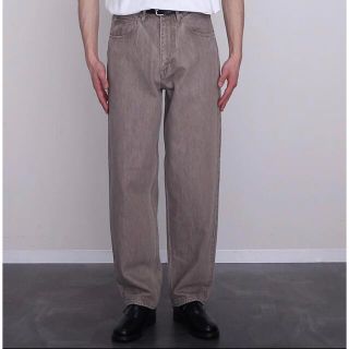 コモリ(COMOLI)のauralee hard twist faded brown denim(デニム/ジーンズ)