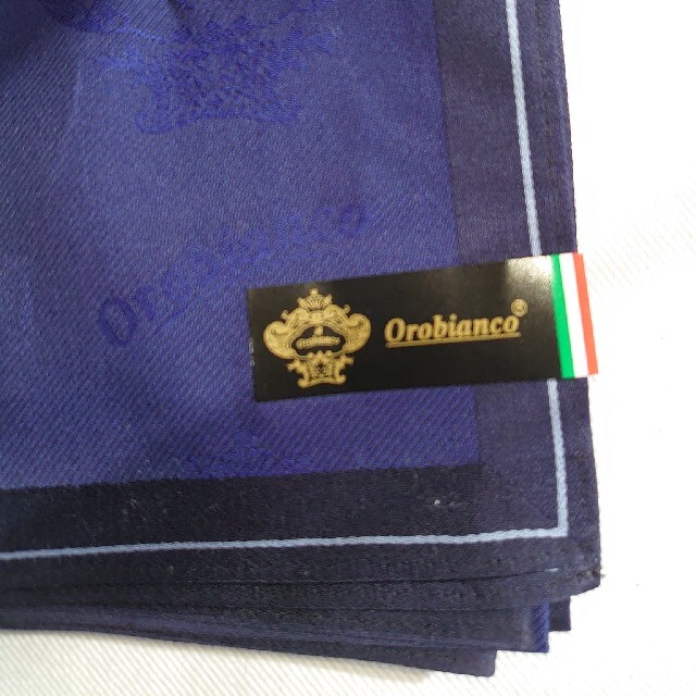Orobianco(オロビアンコ)の未使用 Orobianco ハンカチ ネイビー メンズのファッション小物(ハンカチ/ポケットチーフ)の商品写真