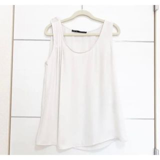 ザラ(ZARA)のZARA BASIC トップス フレア Aライン(シャツ/ブラウス(半袖/袖なし))