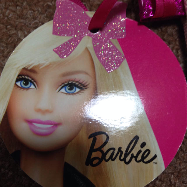 Barbie(バービー)のバービーのポーチ新品 レディースのファッション小物(ポーチ)の商品写真