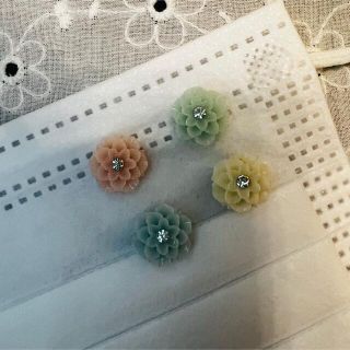 スワロフスキー(SWAROVSKI)のSwarovski マスクピアス ダリア❁4個セット(チャーム)