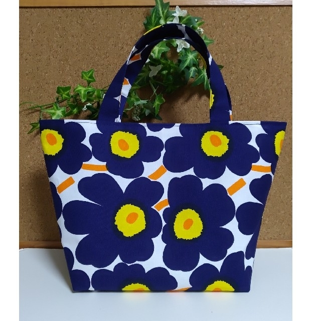 marimekko(マリメッコ)のマリメッコ　トートバッグ(紺) ハンドメイドのファッション小物(バッグ)の商品写真