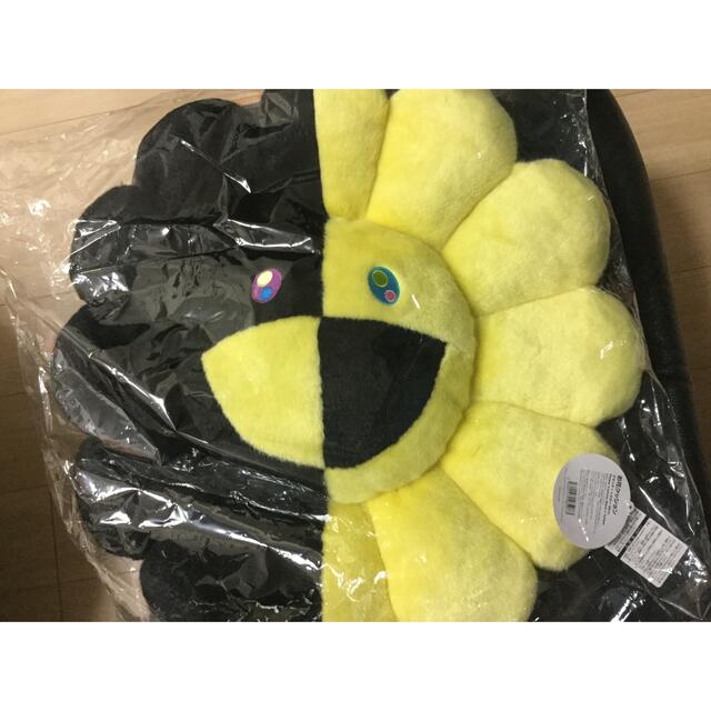 村上隆 × ヒカル Collaboration Flower Cushion 村上隆 × ヒカル Collaboration Flower Cushion