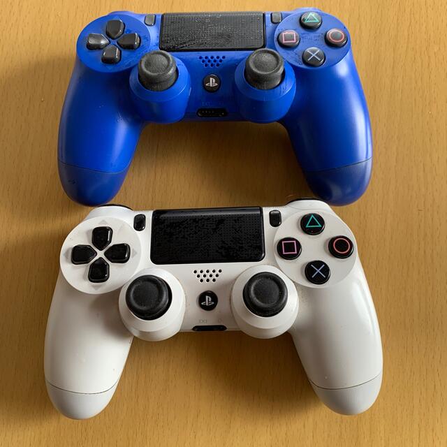 SONY(ソニー)のジャンク PS4コントローラー エンタメ/ホビーのゲームソフト/ゲーム機本体(家庭用ゲームソフト)の商品写真