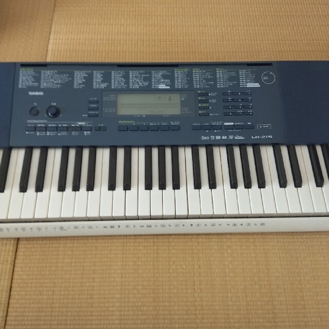 CASIO(カシオ)のカシオ　キーボード　LK-215　スタンド付 楽器の鍵盤楽器(電子ピアノ)の商品写真