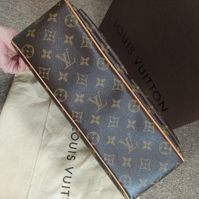 LOUIS VUITTON ショルダーバッグ