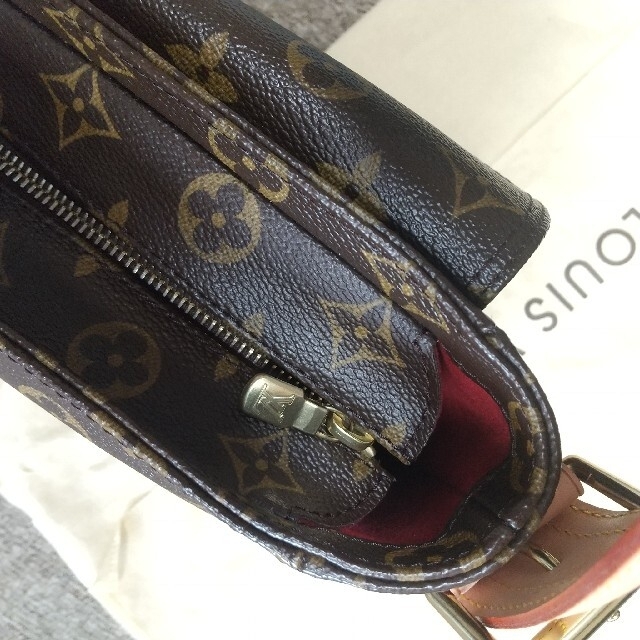 LOUIS VUITTON ショルダーバッグ