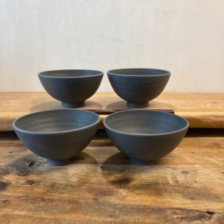 新品　陶器　陶芸作家　黒のごはん茶碗4個　A(食器)