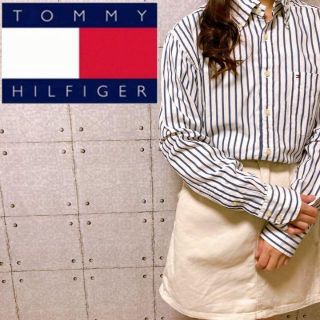 トミーヒルフィガー(TOMMY HILFIGER)のTOMMYHILFIGER 長袖シャツ 青　白　ストライプ　ワンポイント　M(シャツ/ブラウス(長袖/七分))