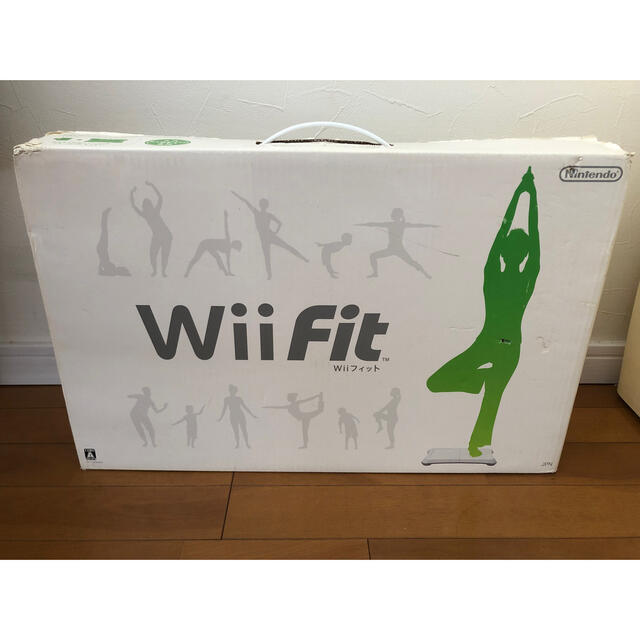 Wii(ウィー)のWii Fit エンタメ/ホビーのゲームソフト/ゲーム機本体(家庭用ゲームソフト)の商品写真