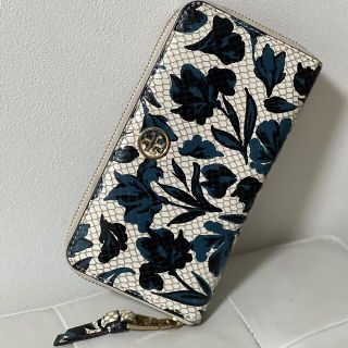 トリーバーチ(Tory Burch)の【美品】TORY BURCH トリーバーチ長財布　白地×青花柄(財布)