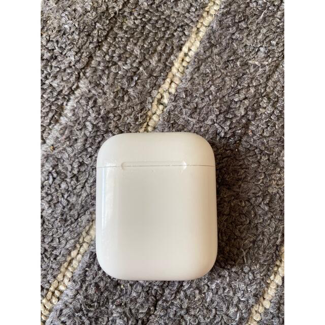 Apple(アップル)のApple AirPods 純正　第2世代 スマホ/家電/カメラのオーディオ機器(ヘッドフォン/イヤフォン)の商品写真