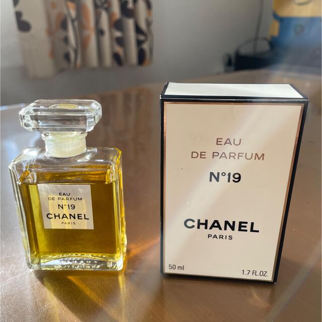 CHANEL N゜19 香水　50ml