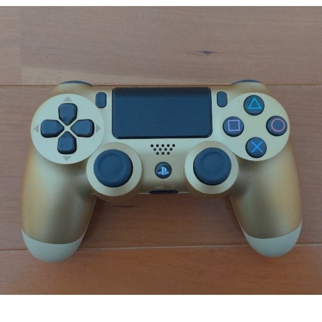 SONY(ソニー)のPS4 コントローラー Gold Dualshock4 純正品 エンタメ/ホビーのゲームソフト/ゲーム機本体(その他)の商品写真