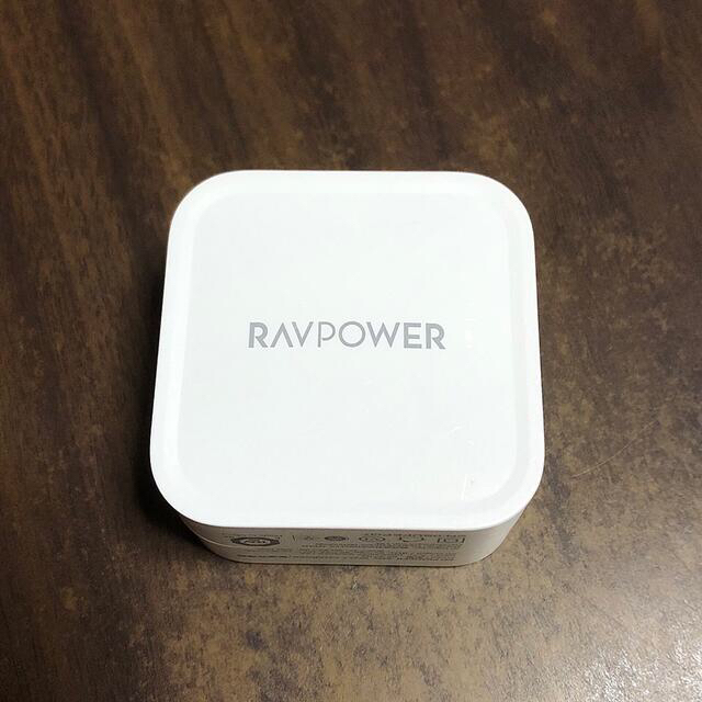 SUNVALLEY(サンバレー)のRAVPower 61W USB-C 急速充電器RP-PC112 スマホ/家電/カメラのスマートフォン/携帯電話(バッテリー/充電器)の商品写真