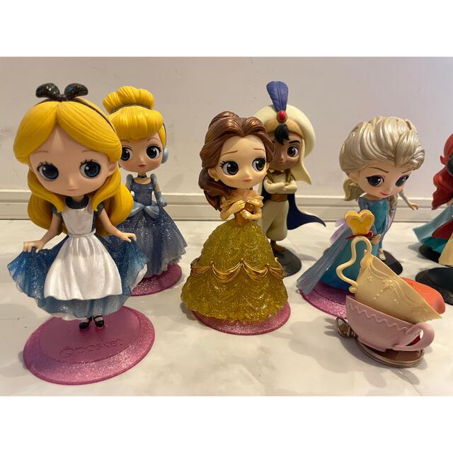 Disney(ディズニー)のディズニー　プリンセス　アナ雪　qposket フィギュア エンタメ/ホビーのおもちゃ/ぬいぐるみ(キャラクターグッズ)の商品写真