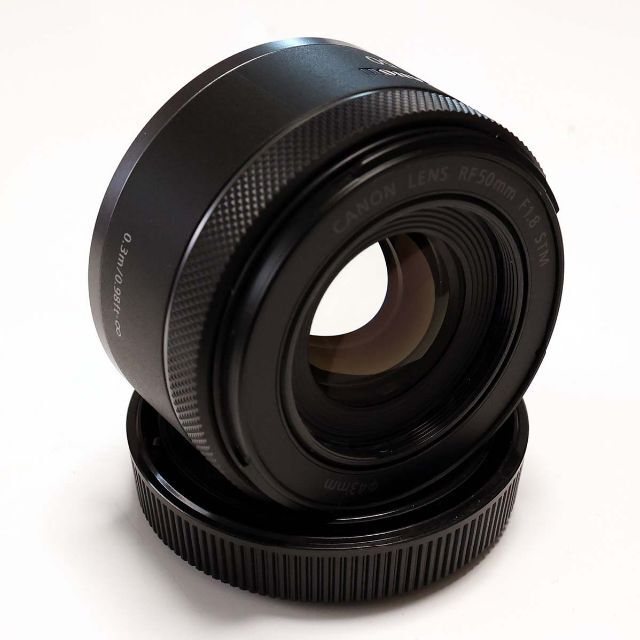 Canon(キヤノン)の【動作確認のみ・フード付属】RF 50mm F1.8 STM スマホ/家電/カメラのカメラ(レンズ(単焦点))の商品写真