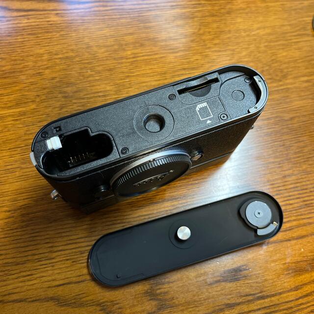 LEICA(ライカ)のLeica M9-P センサー対策版交換済み マップカメラ保証期間内 スマホ/家電/カメラのカメラ(ミラーレス一眼)の商品写真