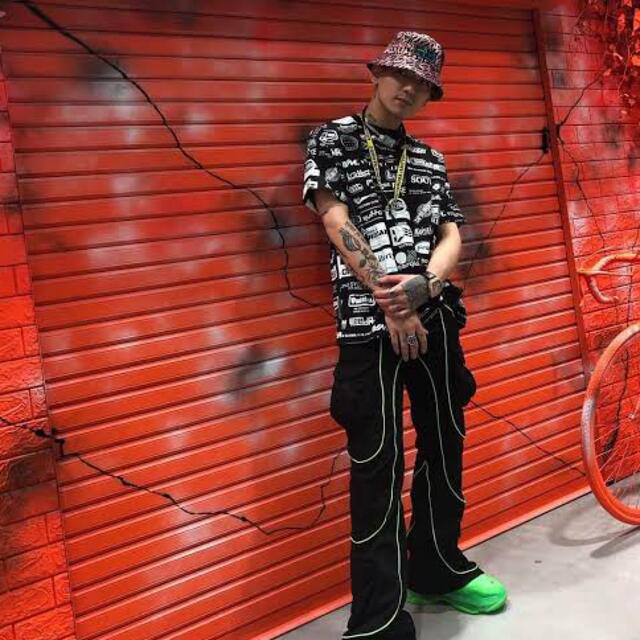 BALENCIAGA - BALENCIAGA 蛍光グリーン スニーカー バレンシアガ BALENCIAGA - BALENCIAGA 蛍光グリーン スニーカー バレンシアガ