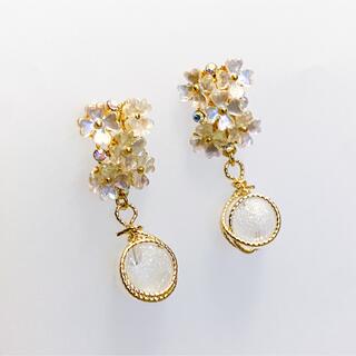 エイミーイストワール(eimy istoire)のCrystal aurora flower pierce No.785(ピアス)