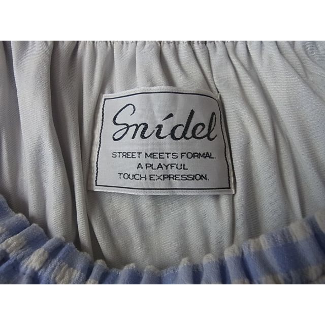 SNIDEL(スナイデル)のSNIDEL(スナイデル）　パンツ　青系チェック レディースのパンツ(サロペット/オーバーオール)の商品写真