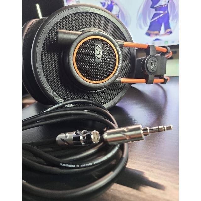 AKG K712PRO スマホ/家電/カメラのオーディオ機器(ヘッドフォン/イヤフォン)の商品写真