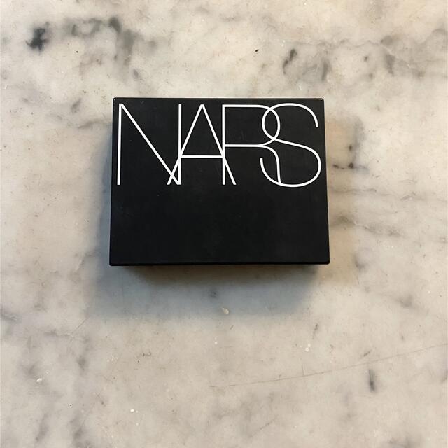 NARS(ナーズ)のNARS ライトリフレクティングセッティングパウダー プレスト コスメ/美容のベースメイク/化粧品(フェイスパウダー)の商品写真