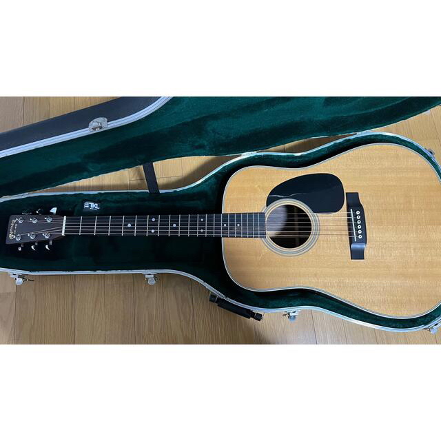 Martin D-28 アコースティックギター