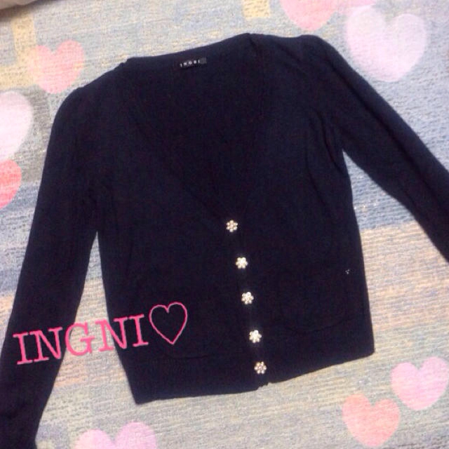 INGNI(イング)のINGNI♡ビジューボタンカーデ レディースのトップス(カーディガン)の商品写真