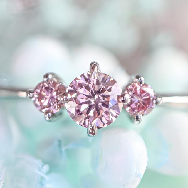 秘蔵　Fancy Pink 0.225ct vvs2 プラチナリング レディースのアクセサリー(リング(指輪))の商品写真