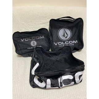ボルコム(volcom)のVOLCOM  衣類収納トラベルポーチ　　　　未使用品(旅行用品)