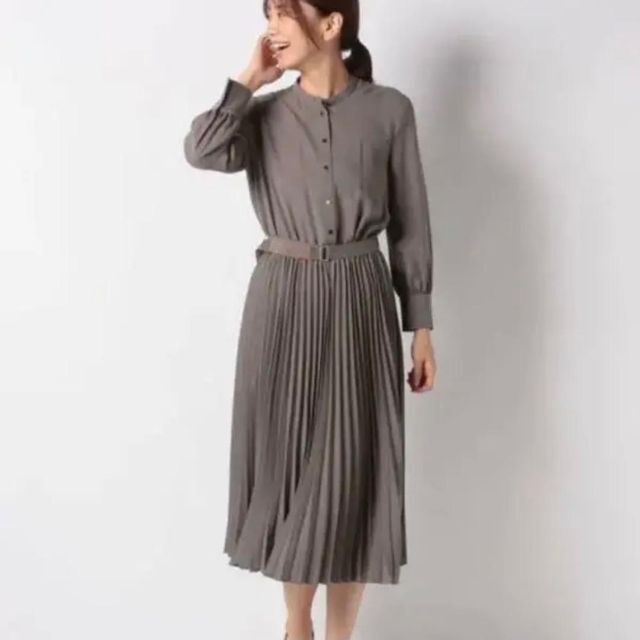 ANAYI(アナイ)の美品♡アナイ　新タグ　バックサテンプリーツワンピース　ロングワンピース　40 レディースのワンピース(ロングワンピース/マキシワンピース)の商品写真