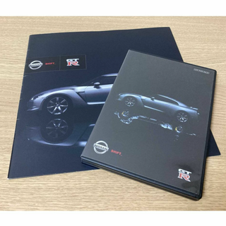 ニッサン(日産)の【DVD＆冊子セット】日産 GT-R R35型 プロモーションカタログ(カタログ/マニュアル)