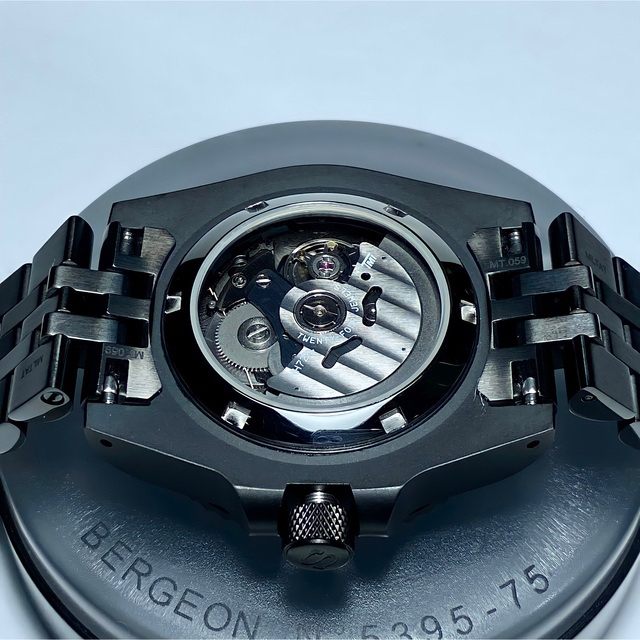 Sub Skeleton JUB Custom Mod / NH72A メンズの時計(腕時計(アナログ))の商品写真
