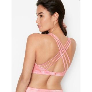 ヴィクトリアズシークレット(Victoria's Secret)の【新品】victoria's secret ストラッピーバック　スポーツブラ　S(ウェア)