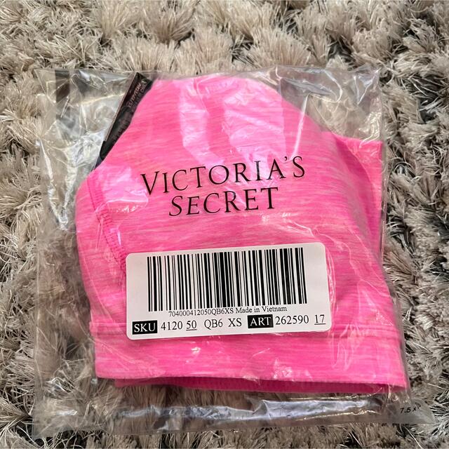 Victoria's Secret(ヴィクトリアズシークレット)の【新品】victoria's secret ストラッピーバック　スポーツブラ スポーツ/アウトドアのトレーニング/エクササイズ(トレーニング用品)の商品写真