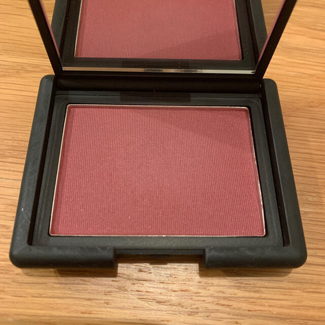 NARS(ナーズ)の最終値下げ　NARS  ナーズ　チーク　ブラッシュ　4037 コスメ/美容のベースメイク/化粧品(チーク)の商品写真