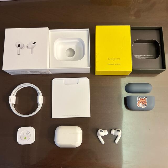 AppleApple AirPods Pro ＋メゾンキツネ　AirPods Proケース
