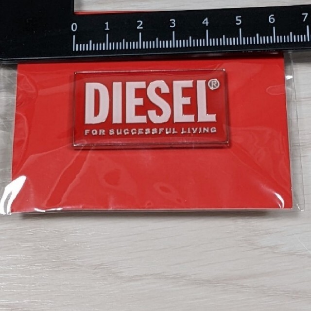 DIESEL(ディーゼル)のDIESEL ピンバッジ ノベルティ 非売品 ディーゼル 初回限定 メンズのバッグ(その他)の商品写真