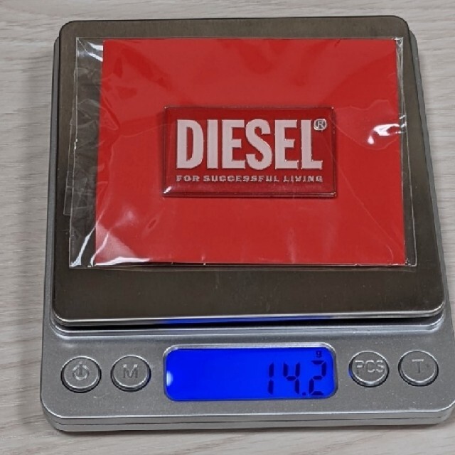 DIESEL(ディーゼル)のDIESEL ピンバッジ ノベルティ 非売品 ディーゼル 初回限定 メンズのバッグ(その他)の商品写真