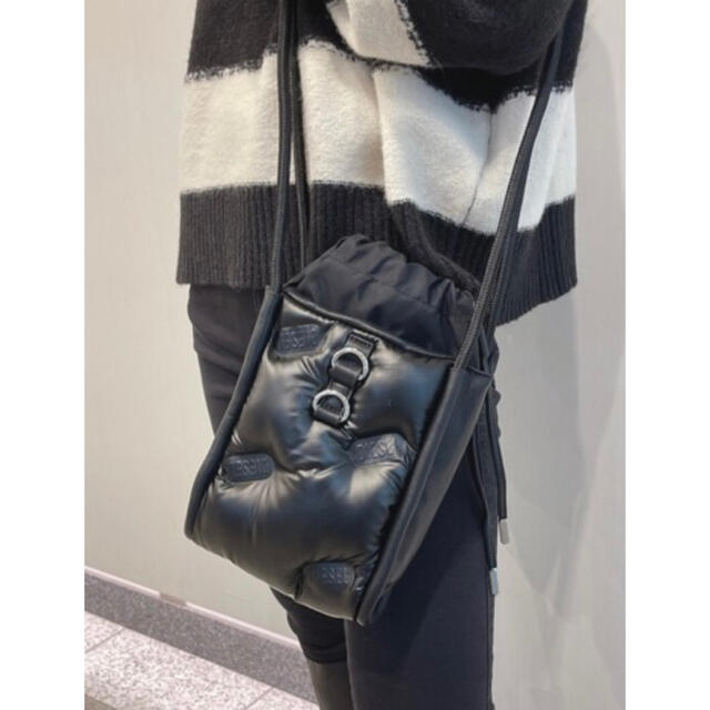 DIESEL◇雑誌掲載 コーテッドパファーナイロン バケットバッグ