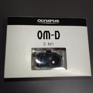 オリンパス(OLYMPUS)の【OLYMPUS】ミニチュアカメラキーホルダー(キーホルダー)