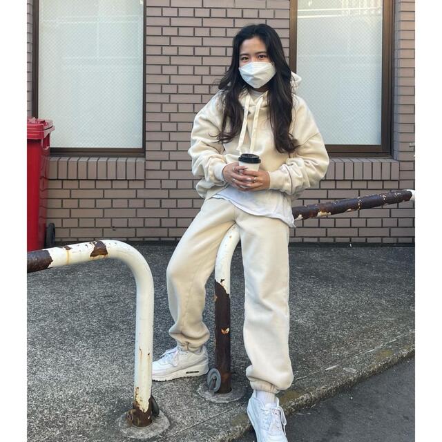 週末限定値下げsearoomlynn♡volumeフーディパーカー